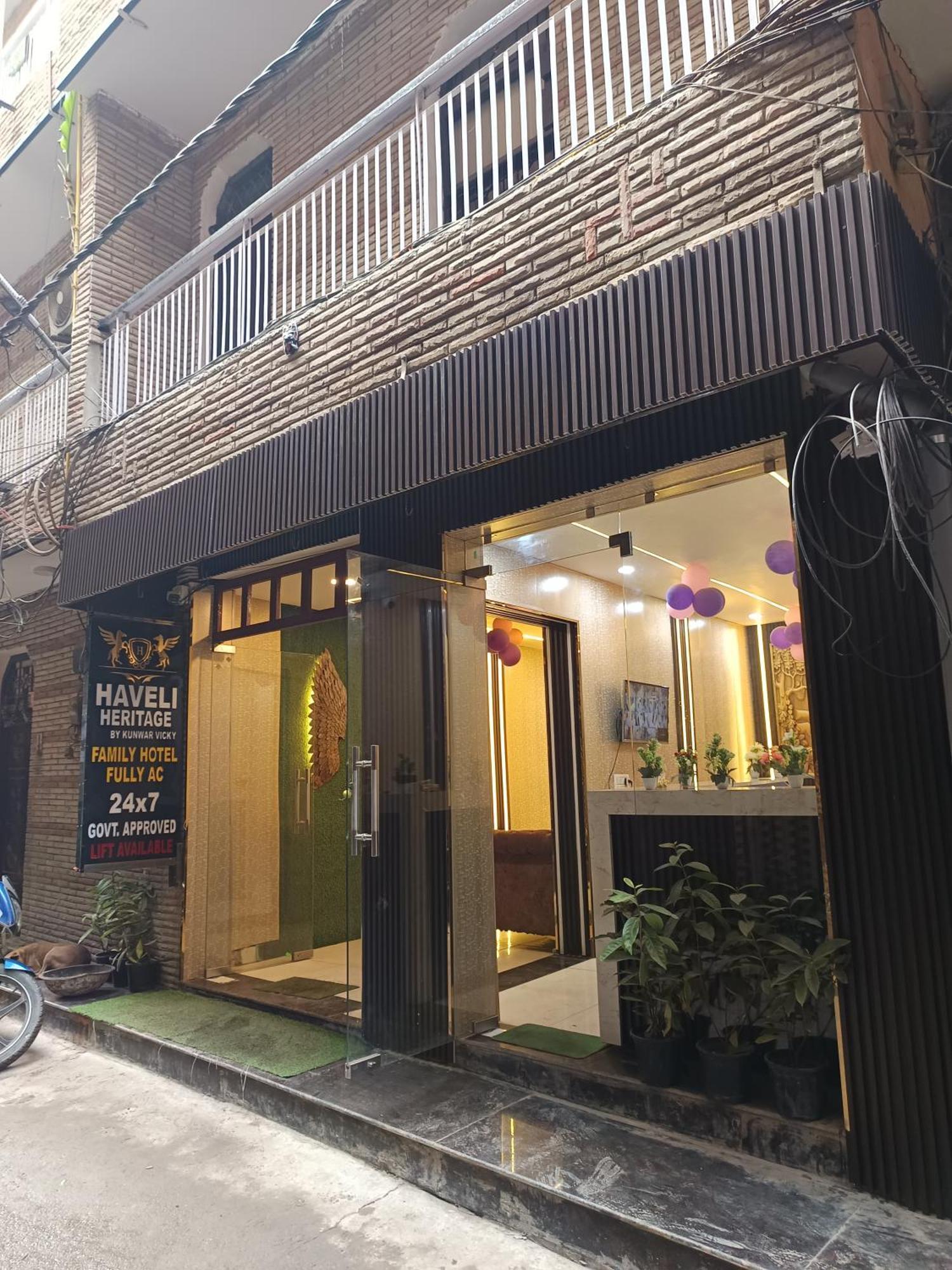 Haveli Heritage --1 Min Walk In Nizamuddin Railway Station 2*