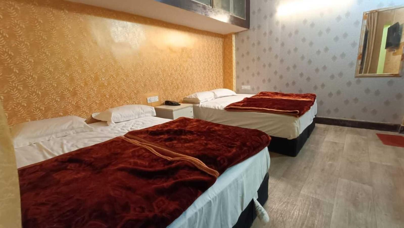 Family Hotel -1 Min Walk In Nizamuddin Railway Station 2* New Delhi