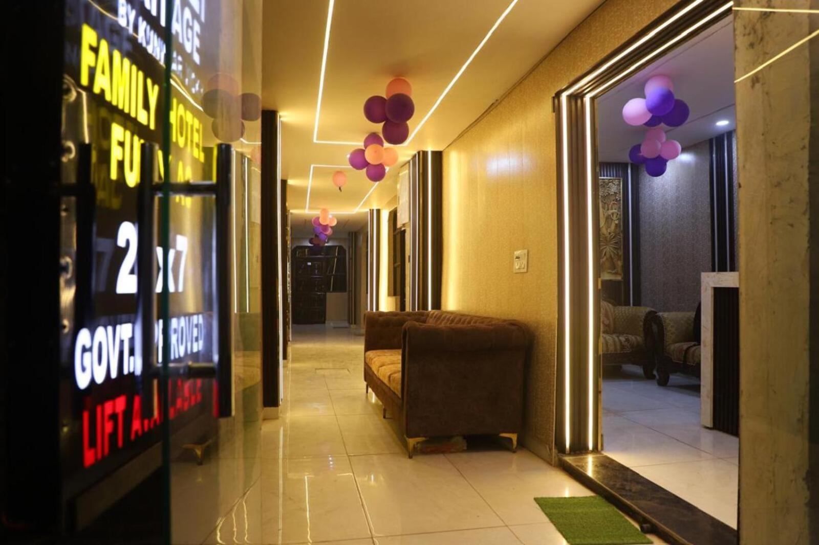 Family Hotel -1 Min Walk In Nizamuddin Railway Station